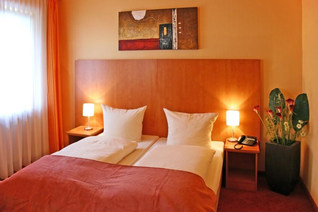Hotel Star Am Dom Superior 3*